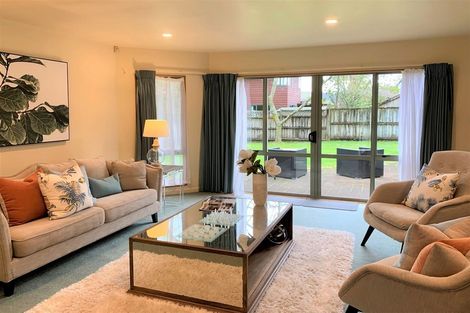 Photo of property in 1 Landing Drive, Albany, Auckland, 0632