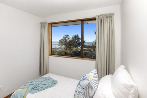 Photo of property in 127 Moncks Spur Road, Redcliffs, Christchurch, 8081