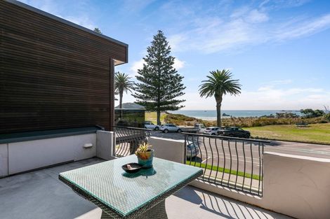 Photo of property in 30 Marine Parade, Mount Maunganui, 3116