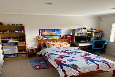 Photo of property in 8 Disley Road, Wattle Downs, Auckland, 2103