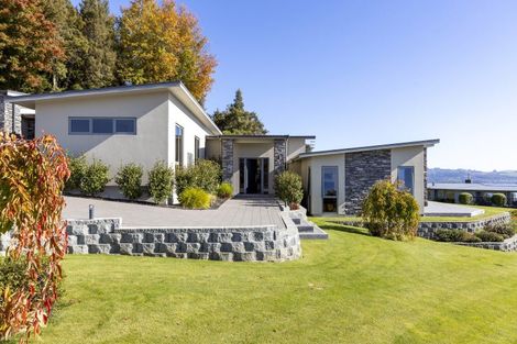 Photo of property in 7 Azalea Lane, Waipahihi, Taupo, 3330