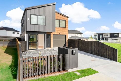 Photo of property in 12 Harbourside Parade, Hobsonville, Auckland, 0616