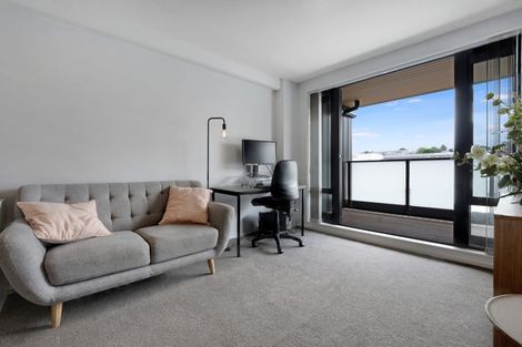 Photo of property in 250 Richmond Road, Clive, 4102