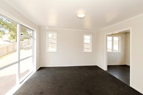 Photo of property in 39 Mcclintock Road, Massey, Auckland, 0614
