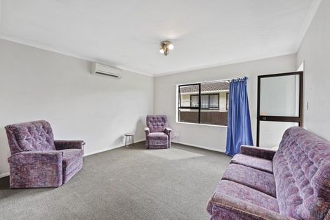 Photo of property in 51f1- Henry Street, Ebdentown, Upper Hutt, 5018