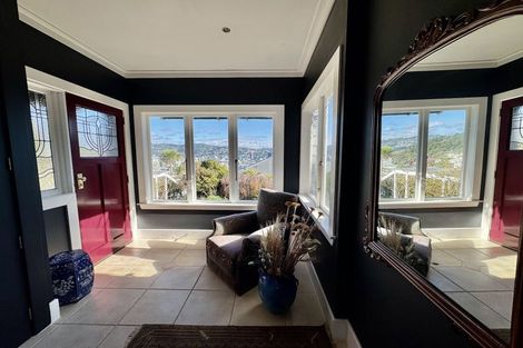 Photo of property in 45 The Crescent, Roseneath, Wellington, 6011