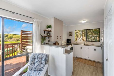 Photo of property in 6 Rautawhiri Road, Helensville, 0800