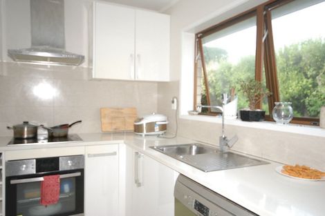 Photo of property in 2/28 Priestley Drive, Bucklands Beach, Auckland, 2014