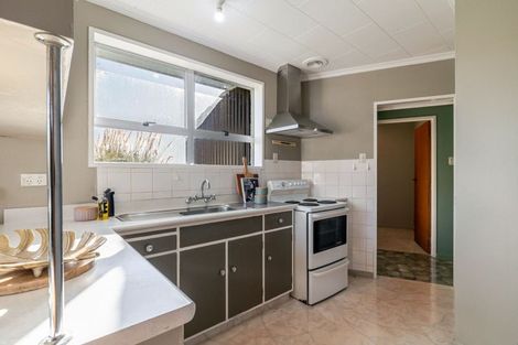 Photo of property in 35 Kimberley Grove, Westbrook, Palmerston North, 4412