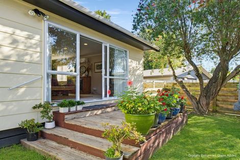 Photo of property in 14 Escort Grove, Awapuni, Palmerston North, 4412