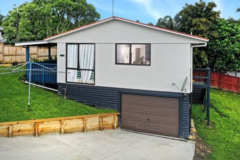 Photo of property in 17 Rehia Road, Massey, Auckland, 0614