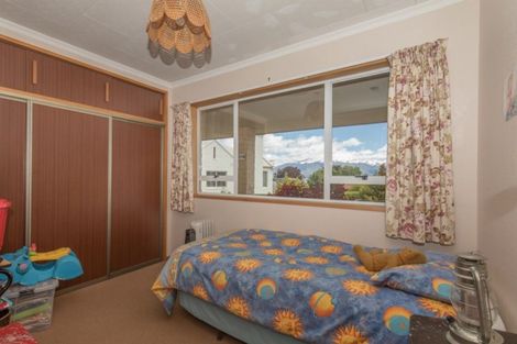 Photo of property in 41 Kennedy Crescent, Wanaka, 9305