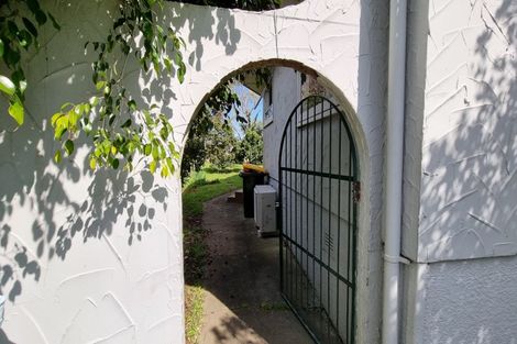 Photo of property in 19 Plumley Crescent, Mangere, Auckland, 2022