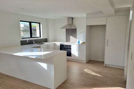 Photo of property in 12 Sunward Rise, Glenfield, Auckland, 0629