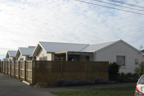 Photo of property in 2/21 Union Street, New Brighton, Christchurch, 8061