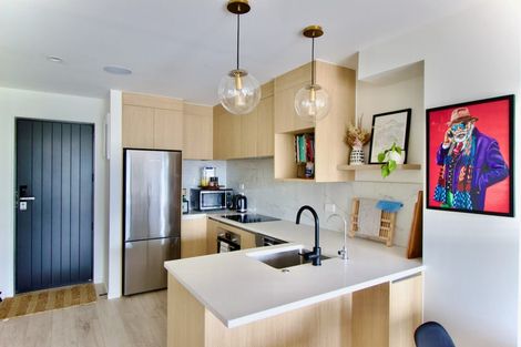 Photo of property in 5/1a Royal View Road, Te Atatu South, Auckland, 0610