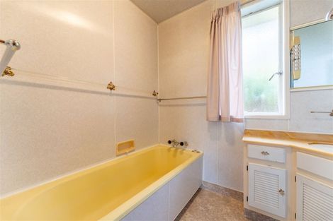 Photo of property in 4 Avenue Road, West End, Timaru, 7910