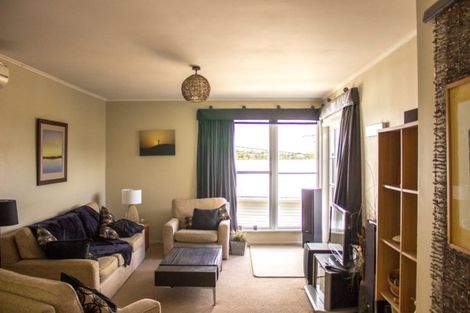 Photo of property in 1/22 Coroglen Avenue, Birkenhead, Auckland, 0626