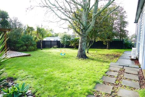 Photo of property in 44 Lynwood Road, New Lynn, Auckland, 0600
