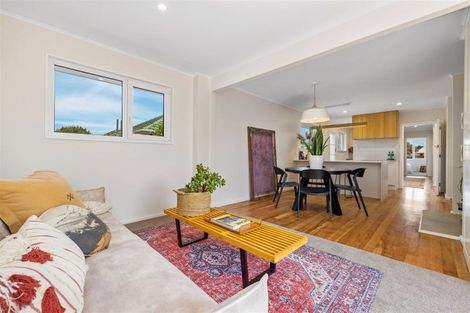 Photo of property in 136 Avonhead Road, Avonhead, Christchurch, 8042