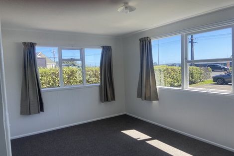 Photo of property in 403 Hobsonville Road, Hobsonville, Auckland, 0618