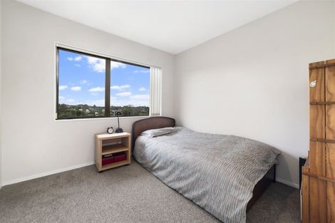 Photo of property in 181 Carlisle Road, Northcross, Auckland, 0632