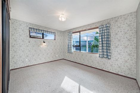 Photo of property in 22 Lake Terrace Road, Burwood, Christchurch, 8061