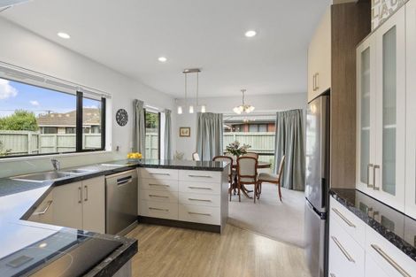 Photo of property in 16 Wentworth Street, Ilam, Christchurch, 8041