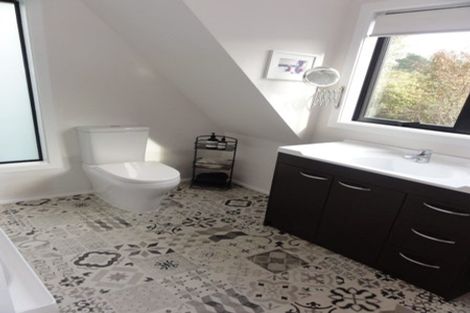 Photo of property in 2 Otonga Way, Churton Park, Wellington, 6037