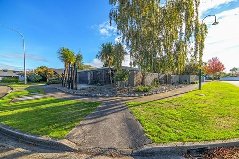 Photo of property in 1 Strachan Way, Highbury, Palmerston North, 4412