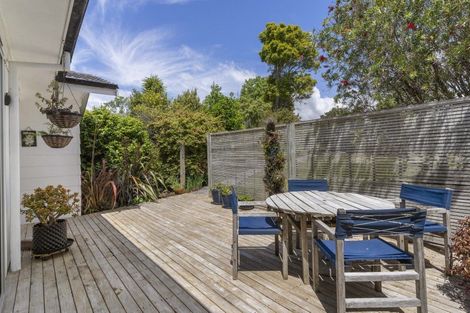 Photo of property in 71 Hartley Terrace, Massey, Auckland, 0614