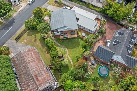 Photo of property in 30a Geoffrey Road, Torbay, Auckland, 0630