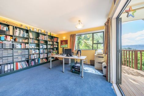 Photo of property in 168 Miromiro Road, Normandale, Lower Hutt, 5010