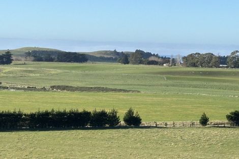 Photo of property in 16 Bay Road, Purakaunui, 9081