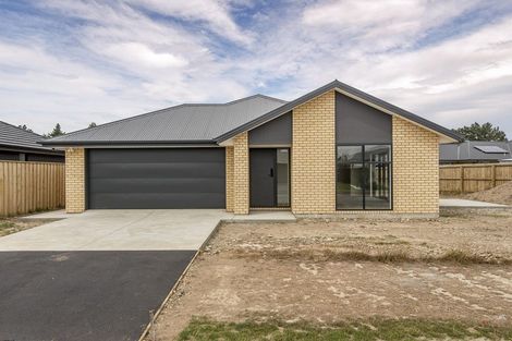 Photo of property in 16 Fairbairn Road, Rolleston, 7614