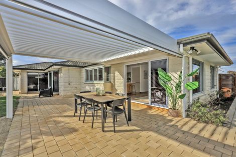 Photo of property in 28 Kensington Drive, Taradale, Napier, 4112
