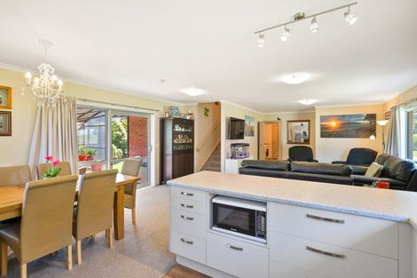 Photo of property in 16 Matuhi Street, Waikanae, 5036