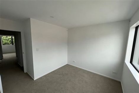 Photo of property in 3 Eileen Newey Place, Henderson, Auckland, 0612
