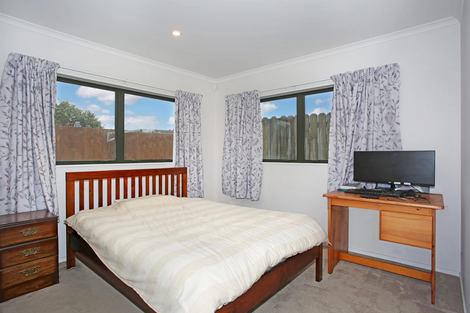 Photo of property in 112a Longford Park Drive, Takanini, 2112
