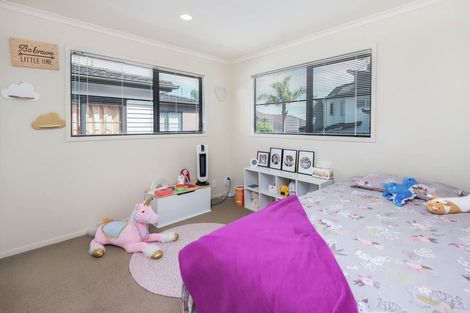 Photo of property in 127 Cyril French Drive, Flat Bush, Auckland, 2016