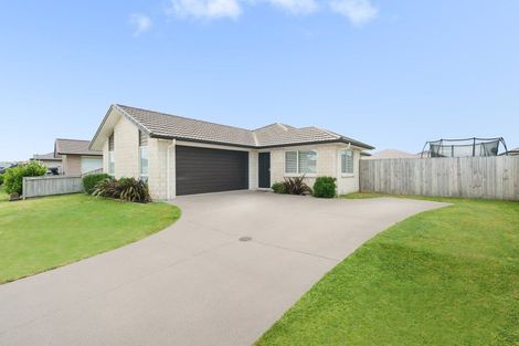 Photo of property in 4 Livingstone Drive, Papamoa Beach, Papamoa, 3118