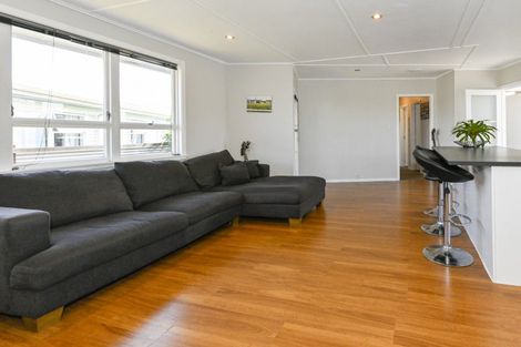 Photo of property in 405 Huia Place, Camberley, Hastings, 4120