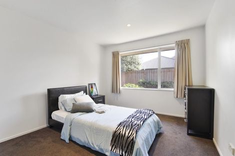 Photo of property in 6 Punga Lane, Parklands, Christchurch, 8083