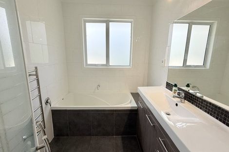 Photo of property in 37 Willoughby Avenue, Howick, Auckland, 2014