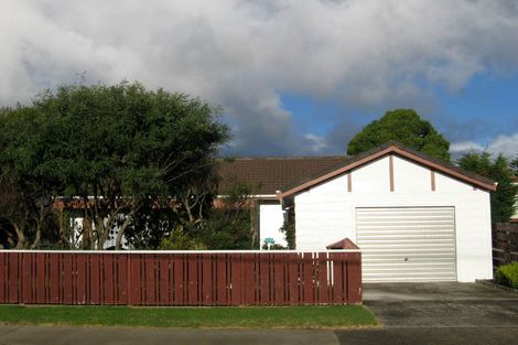 Photo of property in 16 Michael Road, Paraparaumu Beach, Paraparaumu, 5032