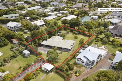 Photo of property in 39 Harbour View Road, Point Wells, 0986