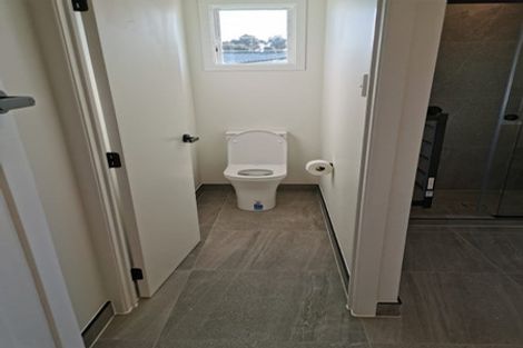 Photo of property in 141 Colwill Road, Massey, Auckland, 0614