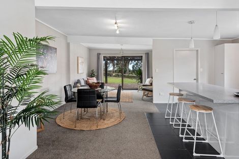 Photo of property in 92 Marsden Point Road, Ruakaka, 0116
