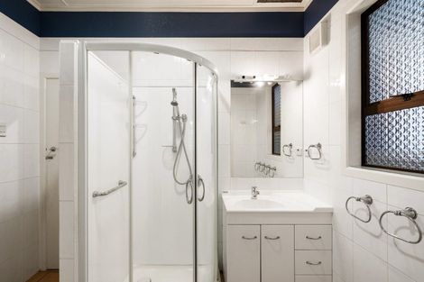 Photo of property in 1412 Woodstock Avenue, Mayfair, Hastings, 4122