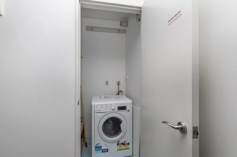 Photo of property in 203 Tasman Street, Mount Cook, Wellington, 6021